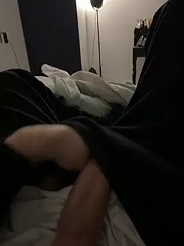 Snapshot of Frankieyyy1 chatting on 01/11/26, 02:05 Frankieyyy1 online show from 01/11/26, 02:05