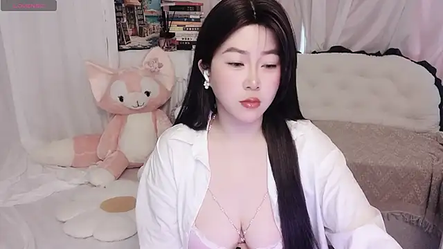 Snapshot of Emmaq996 chatting on 04/26/26, 02:53 Emmaq996 online show from 04/26/26, 02:53