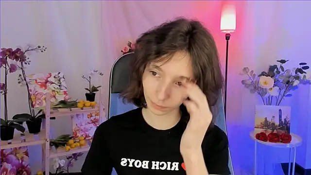 EmmanuellBrown online show from 12/23/25, 10:13