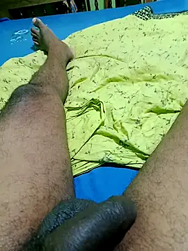 Snapshot of hotblack7 chatting on 11/29/25, 07:39 hotblack7 online show from 11/29/25, 07:39