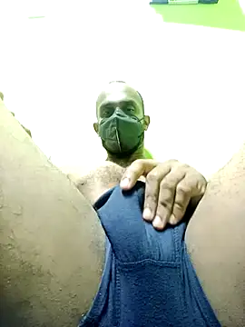 Snapshot of hotblack7 chatting on 01/14/26, 07:30 hotblack7 online show from 01/14/26, 07:30