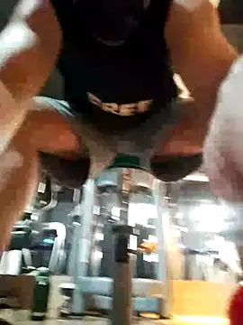 bigbb101011 online show from 10/05/25, 06:12