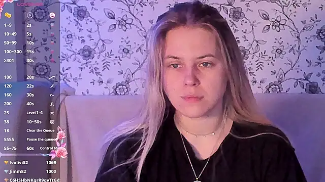 AngelAnty online show from 12/19/25, 02:13