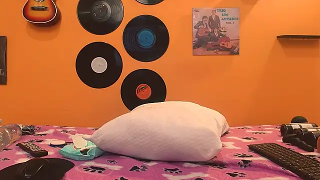 meisevil77 online show from 11/02/25, 02:03