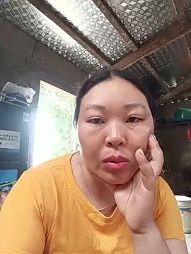 Snapshot of mptan73 chatting on 05/16/26, 01:02 mptan73 online show from 05/16/26, 01:02