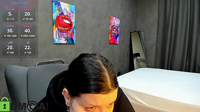 Michele Greenn online show from 10/29/25, 01:08