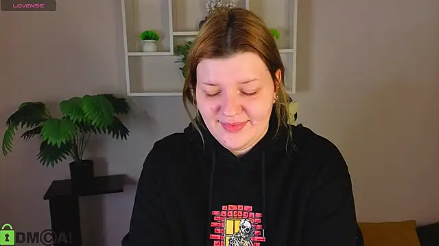 Michele Greenn online show from 02/25/26, 01:04