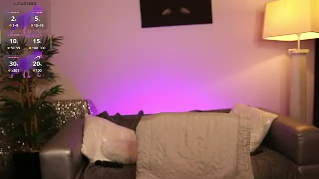 NovaHollisx online show from 09/17/25, 04:03