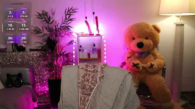 NovaHollisx online show from 02/24/26, 04:43