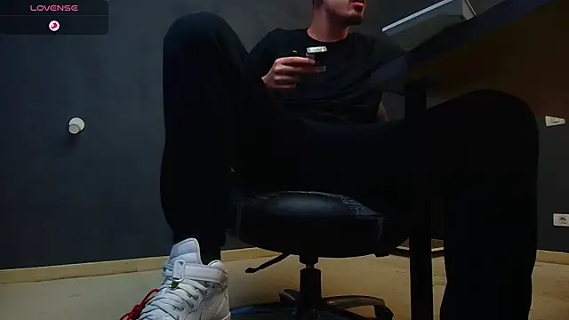 EnzoRace online show from 10/22/25, 04:46