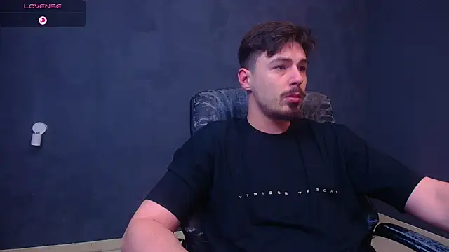 EnzoRace online show from 12/22/25, 05:59