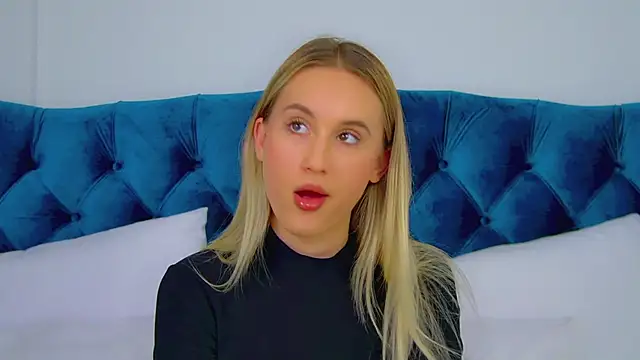 VictoriaHopsons online show from 10/03/25, 06:38