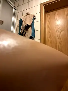 irimiea1729 online show from 11/29/25, 08:34