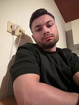 irimiea1729 online show from 12/13/25, 11:21