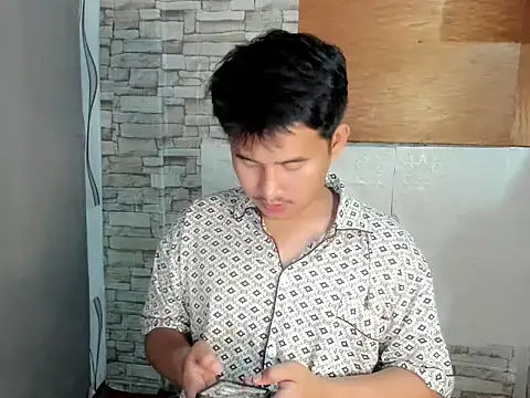 Adim-pinoy146 online show from 04/29/26, 07:42