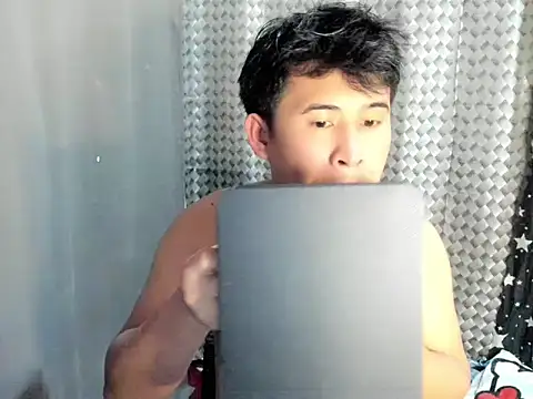 Snapshot of Adim-pinoy146 chatting on 06/02/26, 06:04 Adim-pinoy146 online show from 06/02/26, 06:04