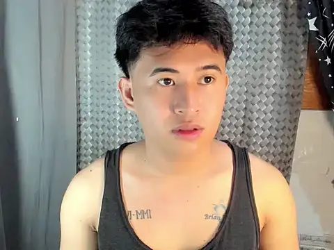 Snapshot of Adim-pinoy146 chatting on 06/11/26, 12:32 Adim-pinoy146 online show from 06/11/26, 12:32