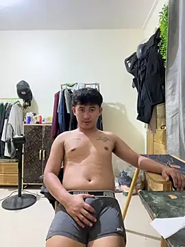 Adim-pinoy146 online show from 06/18/26, 10:36