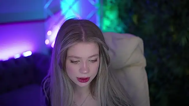 SandyLayy online show from 04/30/26, 01:06