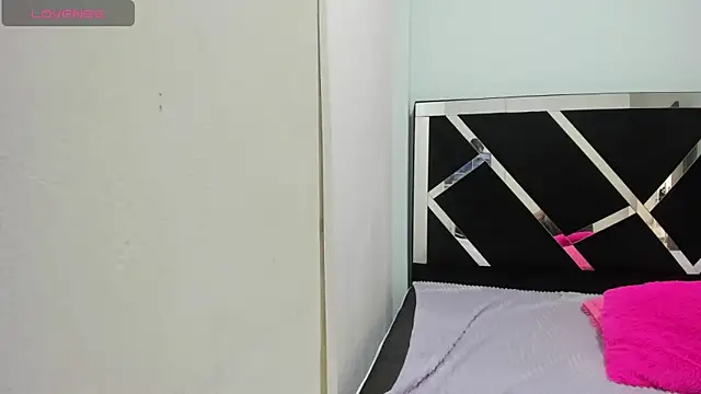 iisabella noa online show from 10/22/25, 01:11