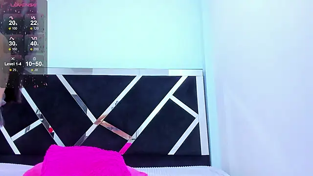 Snapshot of iisabella_noa chatting on 12/15/25, 01:04 iisabella noa online show from 12/15/25, 01:04