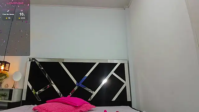 Snapshot of iisabella_noa chatting on 12/19/25, 07:32 iisabella noa online show from 12/19/25, 07:32