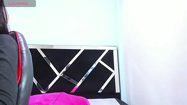 Snapshot of iisabella_noa chatting on 01/05/26, 05:27 iisabella noa online show from 01/05/26, 05:27