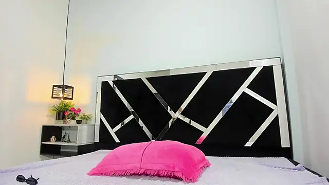 Snapshot of iisabella_noa chatting on 01/13/26, 12:54 iisabella noa online show from 01/13/26, 12:54