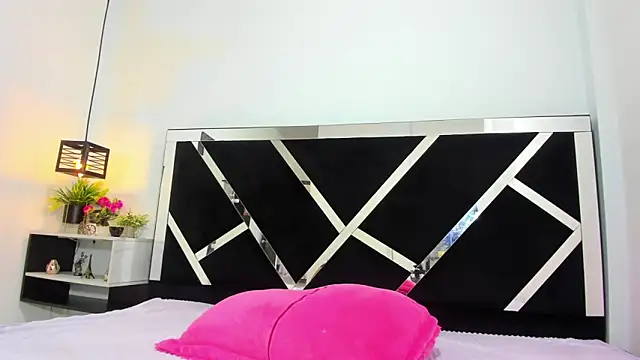 Snapshot of iisabella_noa chatting on 01/15/26, 01:05 iisabella noa online show from 01/15/26, 01:05