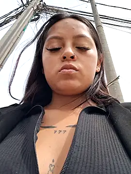 Snapshot of LunaHot_777 chatting on 11/05/25, 06:19 LunaHot 777 online show from 11/05/25, 06:19