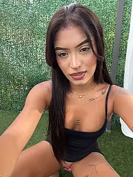 Snapshot of MystiqueXXX chatting on 07/15/26, 01:16 MystiqueXXX online show from 07/15/26, 01:16