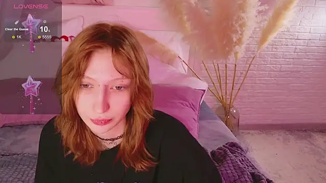 Snapshot of May_suki chatting on 02/14/26, 09:22 May suki online show from 02/14/26, 09:22