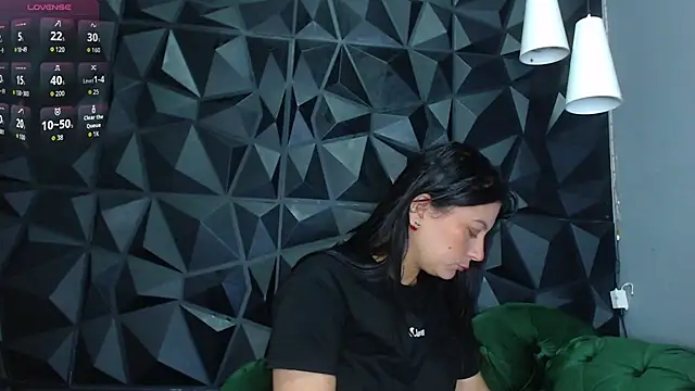 helenasaenz online show from 11/24/25, 12:16