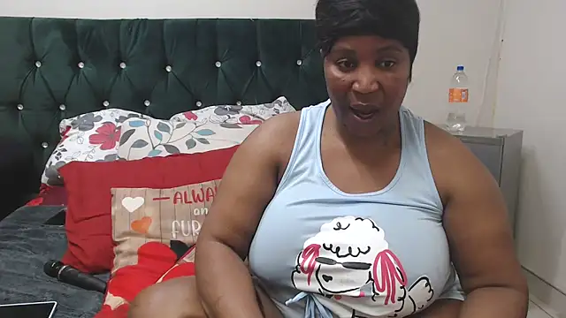 chockclitx5 online show from 10/18/25, 03:13