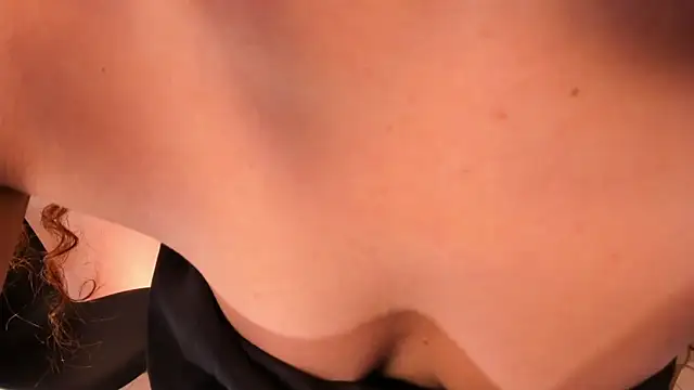 vane vixen online show from 10/17/25, 08:22