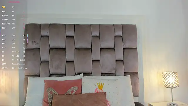 HarleyQueen666 online show from 10/23/25, 10:47