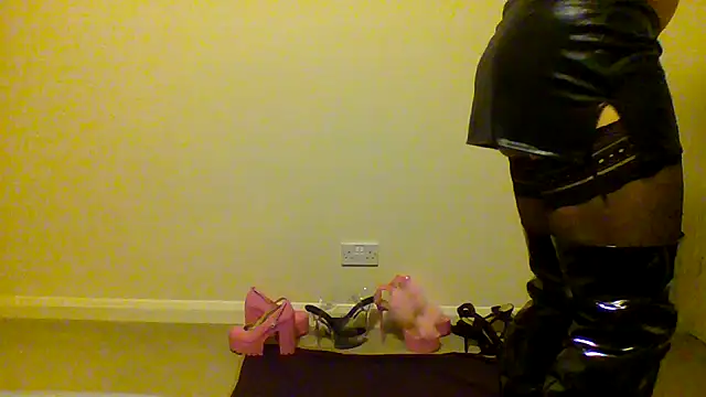 unforgettable dirty slut online show from 11/20/25, 10:09