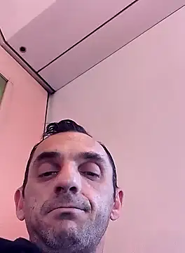 Snapshot of hotmen83 chatting on 03/20/26, 02:11 hotmen83 online show from 03/20/26, 02:11