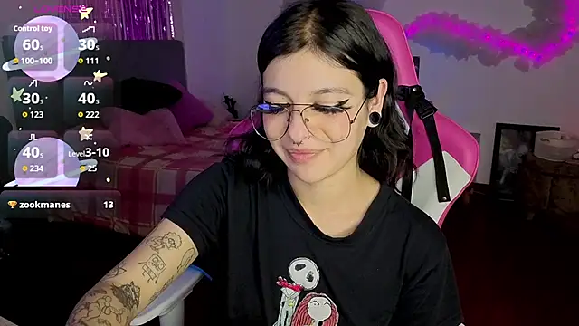 Snapshot of larah_uwu chatting on 05/08/26, 06:24 larah uwu online show from 05/08/26, 06:24