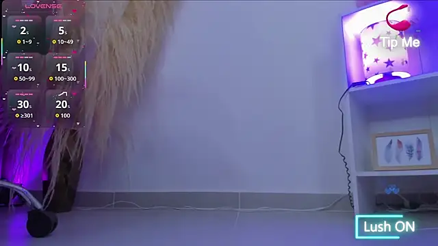 Snapshot of shannel_moss__ chatting on 09/09/25, 11:48 shannel moss online show from 09/09/25, 11:48