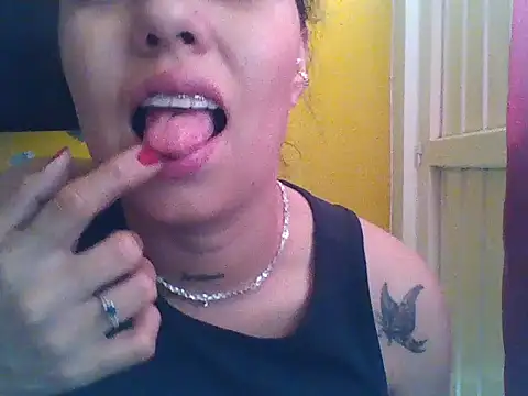 EmmaSplycer02 online show from 04/21/26, 06:12
