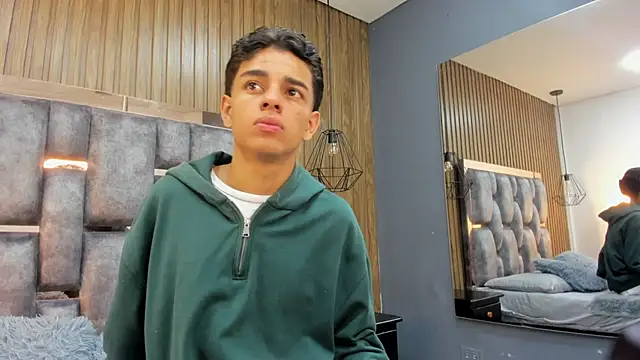 Snapshot of owen__johnson chatting on 02/08/26, 11:57 owen johnson online show from 02/08/26, 11:57