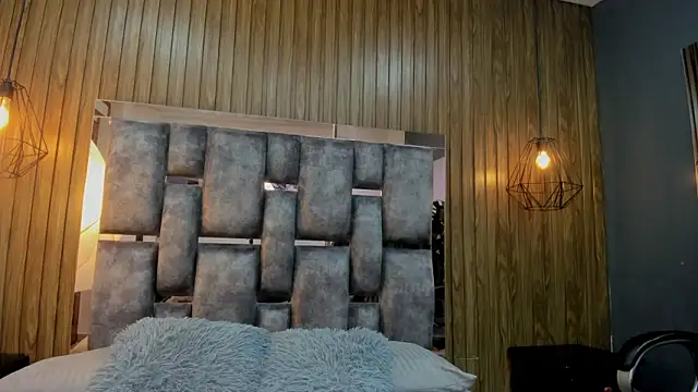 Snapshot of owen__johnson chatting on 02/24/26, 11:52 owen johnson online show from 02/24/26, 11:52