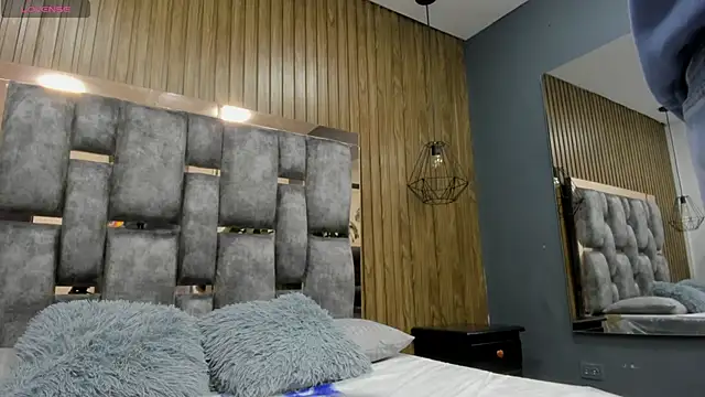 Snapshot of owen__johnson chatting on 02/26/26, 11:42 owen johnson online show from 02/26/26, 11:42