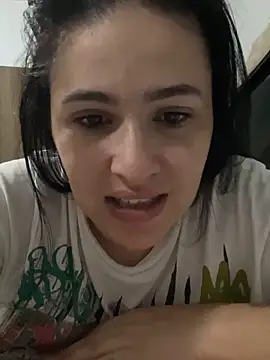 Snapshot of IvettSt_ chatting on 06/15/26, 03:31 IvettSt online show from 06/15/26, 03:31