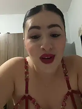 Snapshot of IvettSt_ chatting on 07/19/26, 04:16 IvettSt online show from 07/19/26, 04:16
