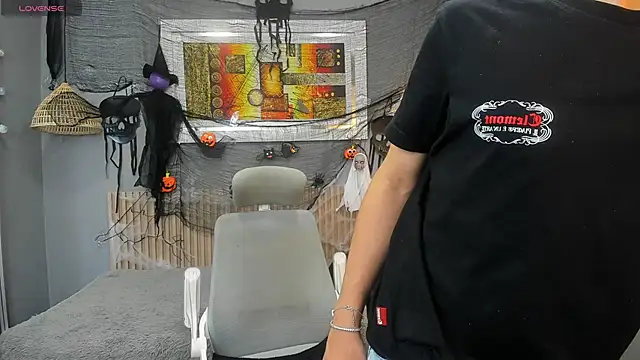 nathanclay online show from 10/18/25, 03:31