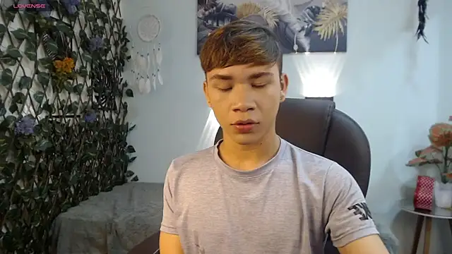 nathanclay online show from 05/19/26, 02:12