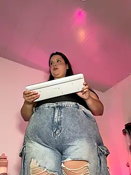 Snapshot of SamanthaDiamonds_ chatting on 10/24/25, 12:30 SamanthaDiamonds online show from 10/24/25, 12:30