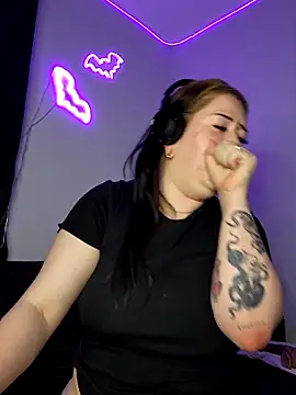 Snapshot of HarleyDemon666 chatting on 11/23/25, 04:34 HarleyDemon666 online show from 11/23/25, 04:34